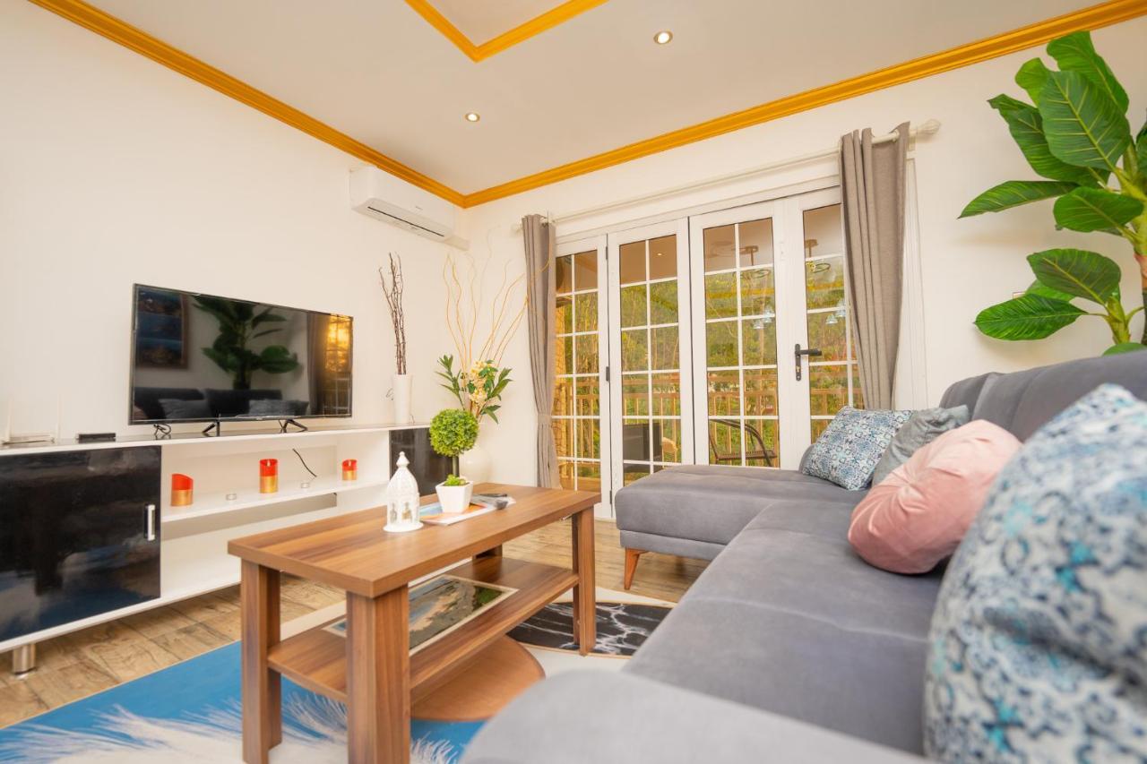 Paradise Breeze Apartment Misere Exterior foto